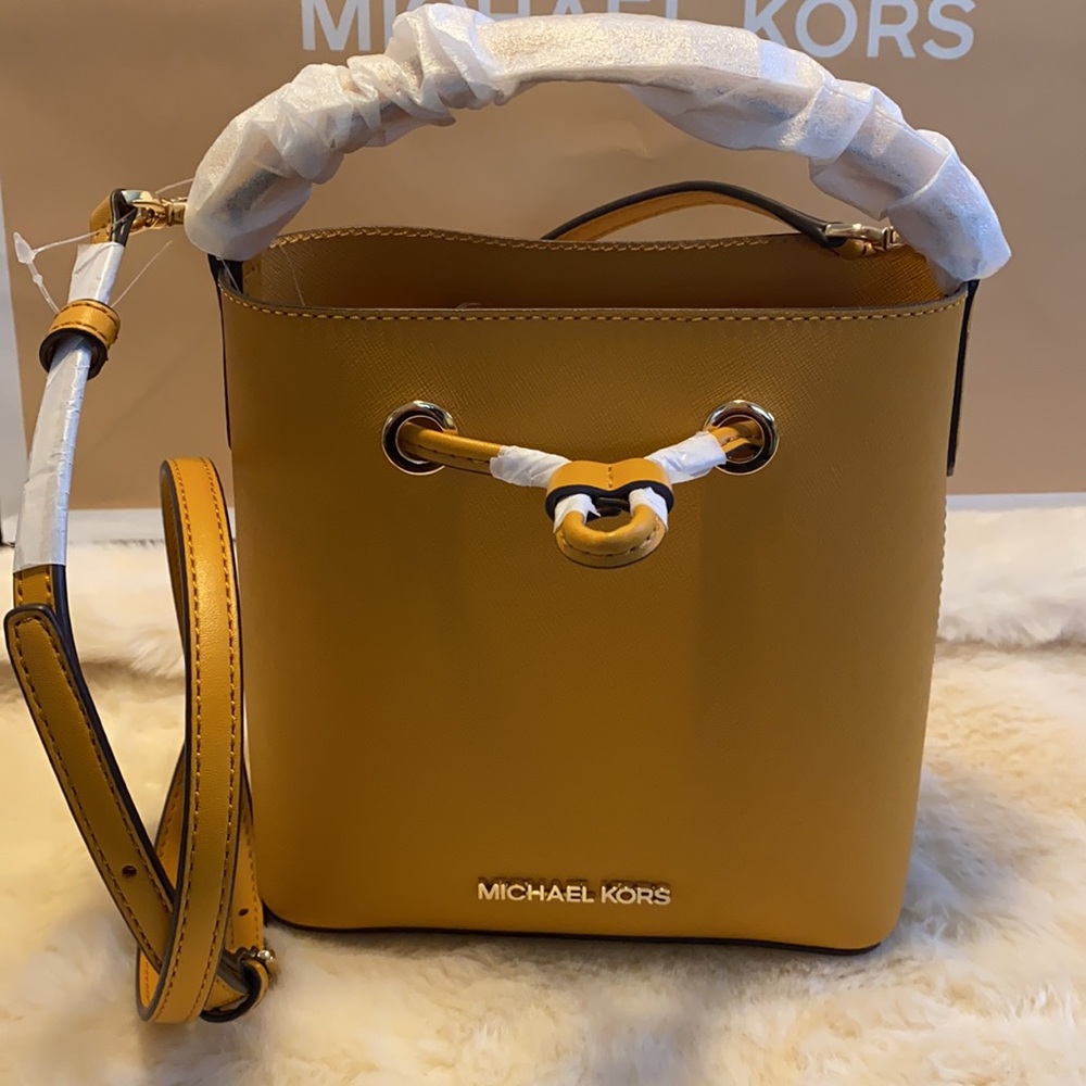 SOLD Mk Suri small bucket xbody bag - Picture 3 of 7